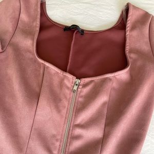Soft pink mini dress with zipper
